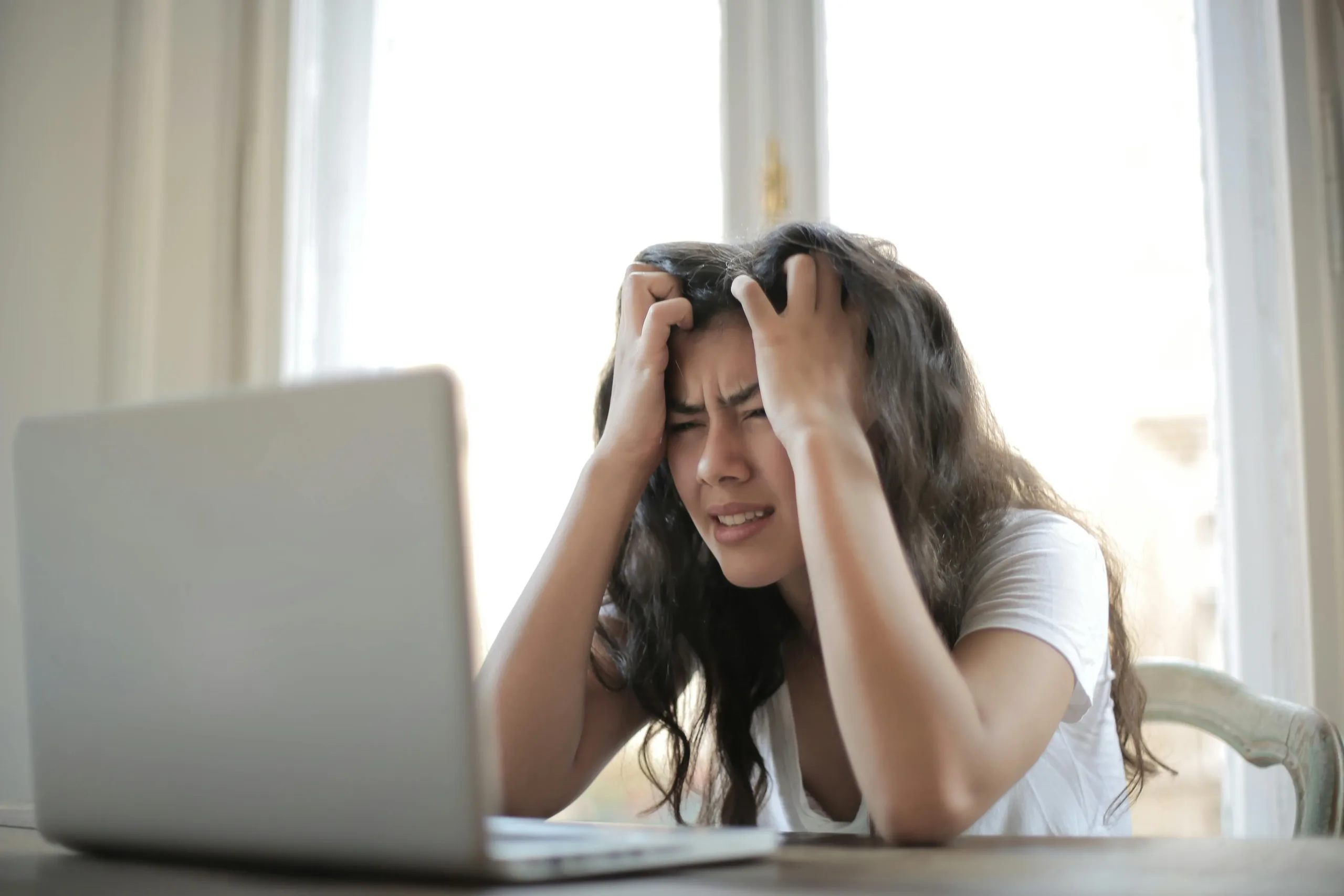 lady in front of a computer 