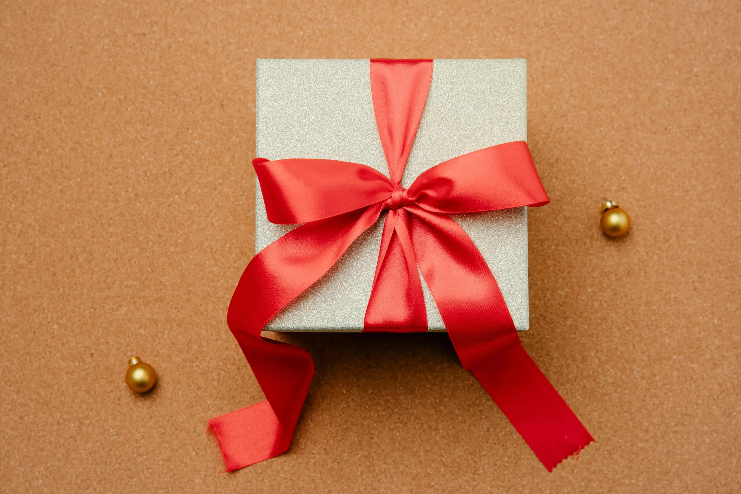 How Are Christmas Bonuses Taxed in 2025